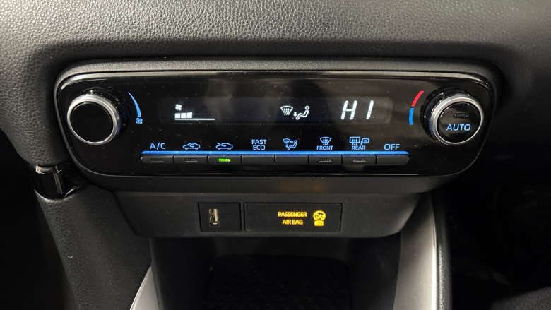 Toyota Yaris 1.5 Hybrid Icon 5dr CVT Hybrid Hatchback